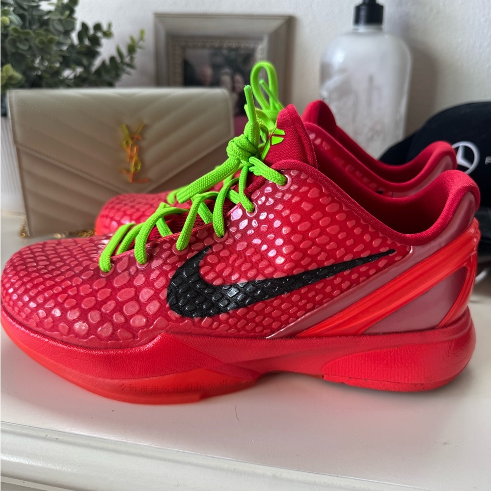 Kobe 6 Protro “Reverse Grinch” Basketball Shoes